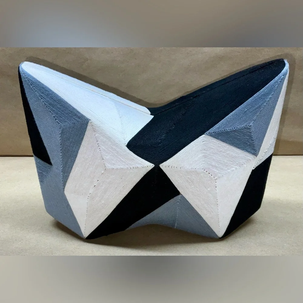 Beatriz / Costa Del Sol - Star Clutch Bag - sustainable/ethical - handcrafted - Picture 10 of 16